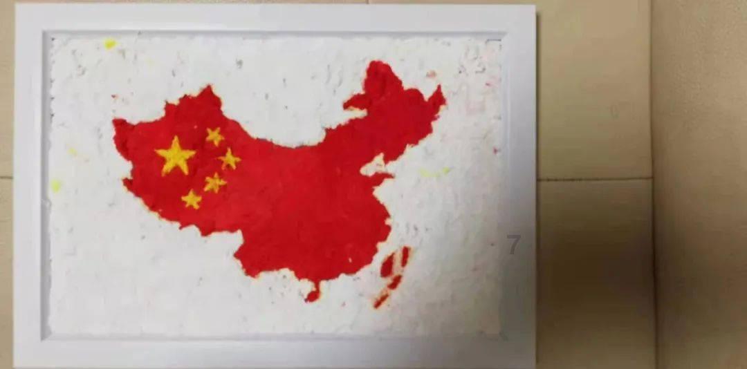 男孩单身，又高又帅，工作家庭都不错，他遇到了一个他很喜欢的类型，漂亮，身材很好，第一次见面男孩？游戏画面