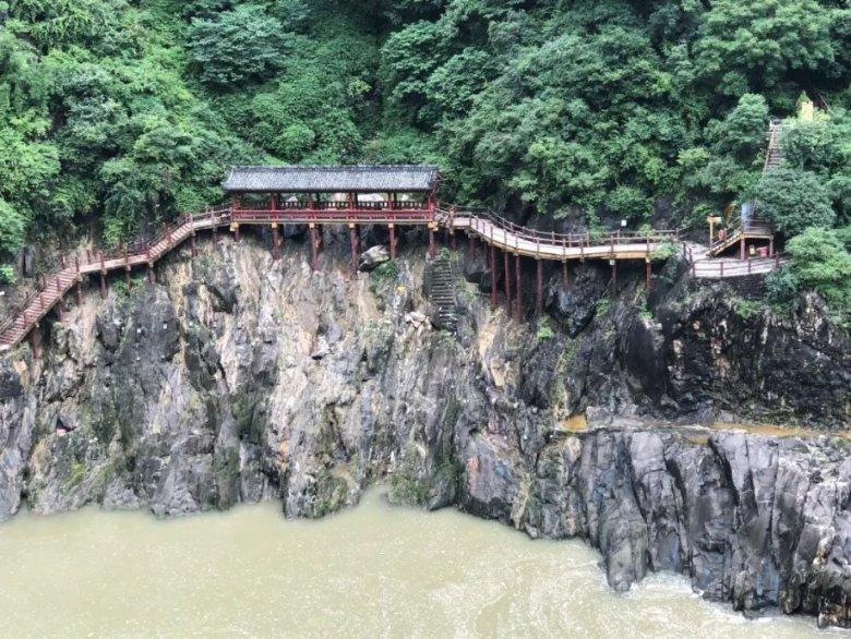 逃离冰淇淋世界